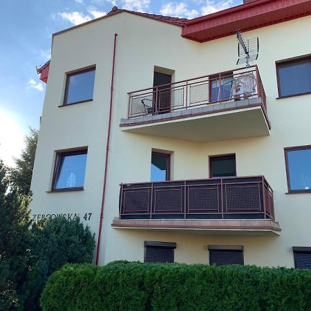 Apartament Pod Gwiazdami Apartman Ostrów Wielkopolski Kültér fotó