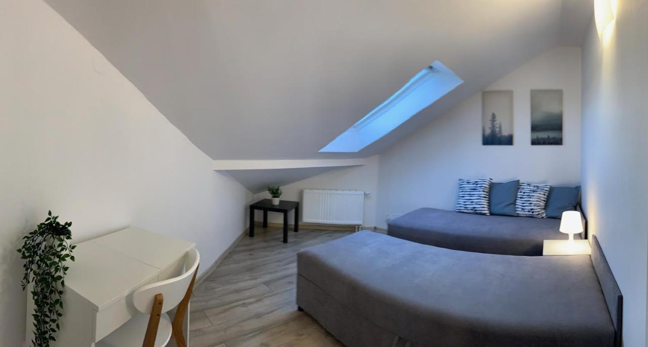 Apartament Pod Gwiazdami Apartman Ostrów Wielkopolski Kültér fotó