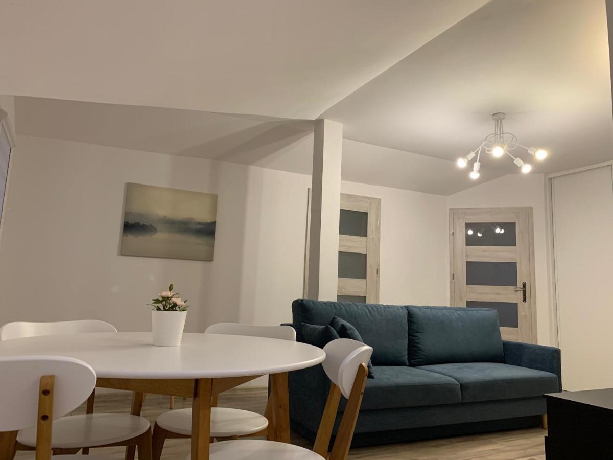 Apartament Pod Gwiazdami Apartman Ostrów Wielkopolski Kültér fotó