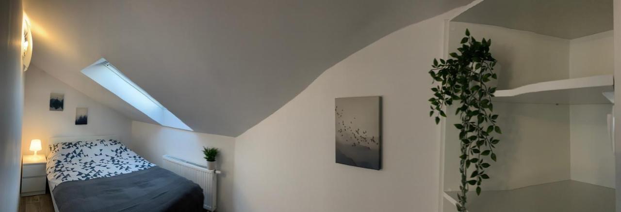 Apartament Pod Gwiazdami Apartman Ostrów Wielkopolski Kültér fotó